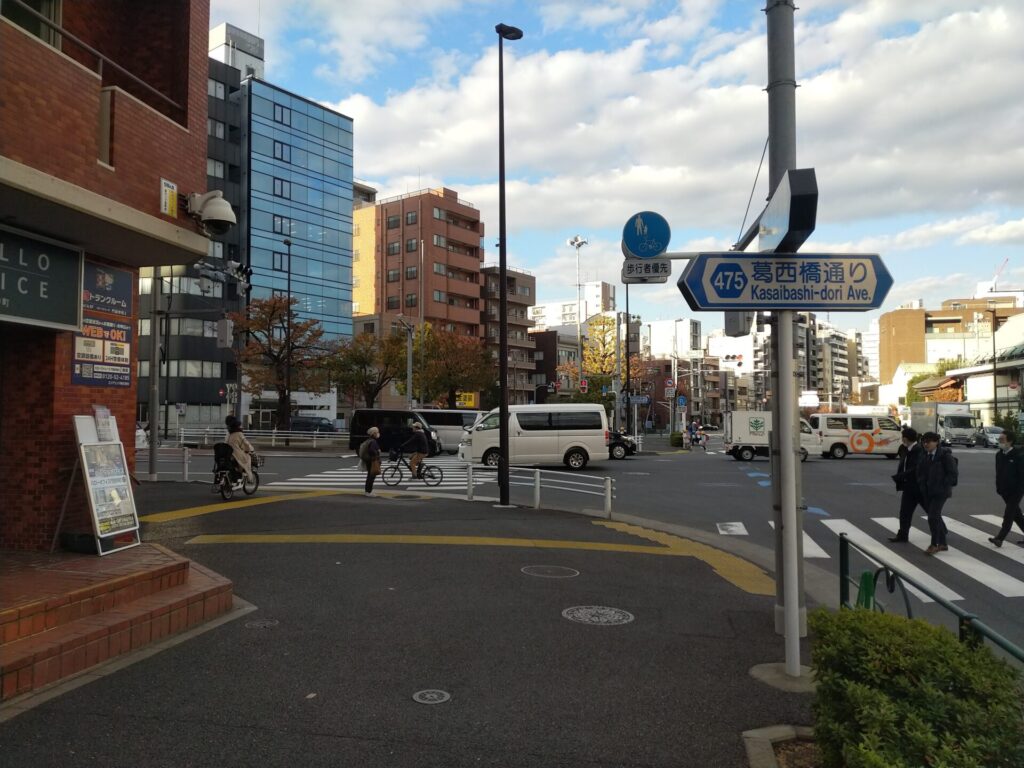 東京都江東区の弁護士費用が安い法律事務所前の交差点